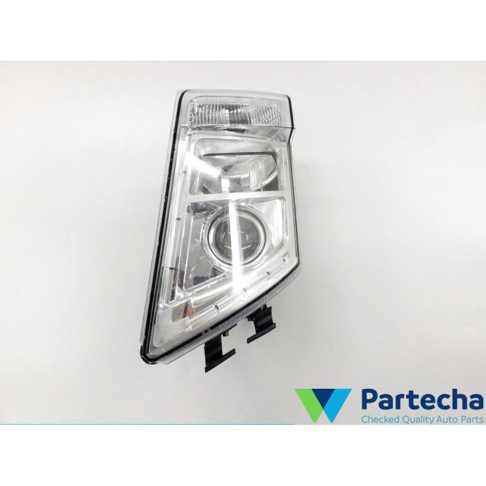 VOLVO TRUCKS FM Headlight (1EL010478-09)