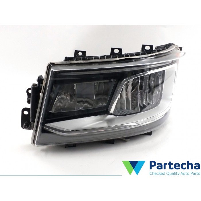 Headlight (10R-058230)