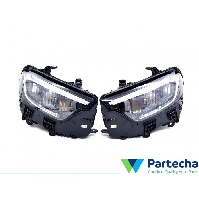 MERCEDES-BENZ GLC (X254) Headlight set (A2549061500)