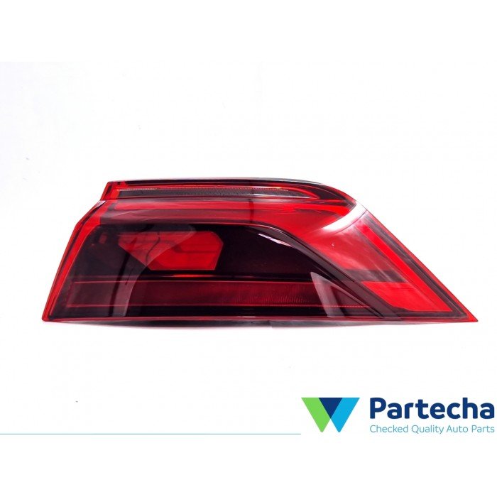 AUDI Q8 (4MN) Rear light (4M8945092)