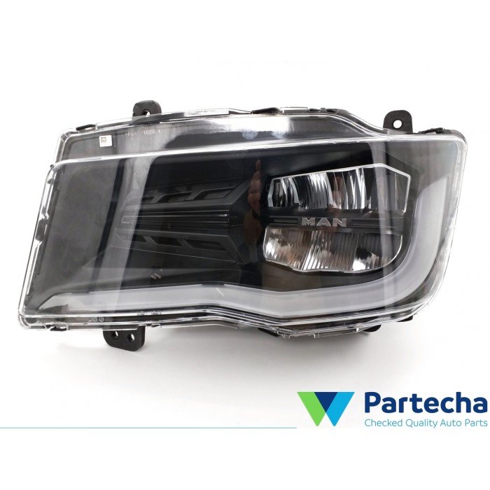 MAN TGX Headlight (1066.013.00840)