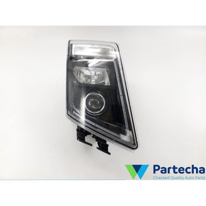 VOLVO TRUCKS FM Headlight (1EL010473-22)