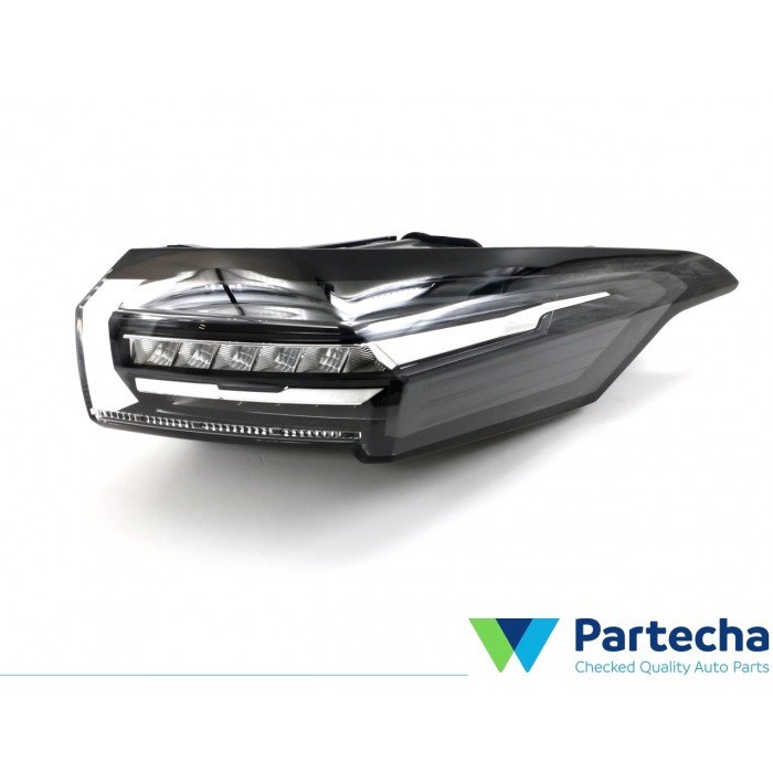 PEUGEOT 308 III Rear light (9835299280)