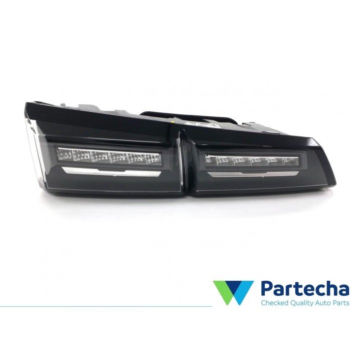 PEUGEOT 308 III Rear light (9835300680-00)