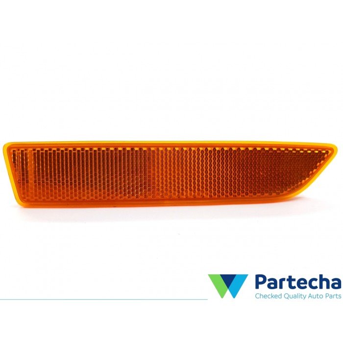 BMW X3 (E83) Rear Bumper Reflector (7162220)